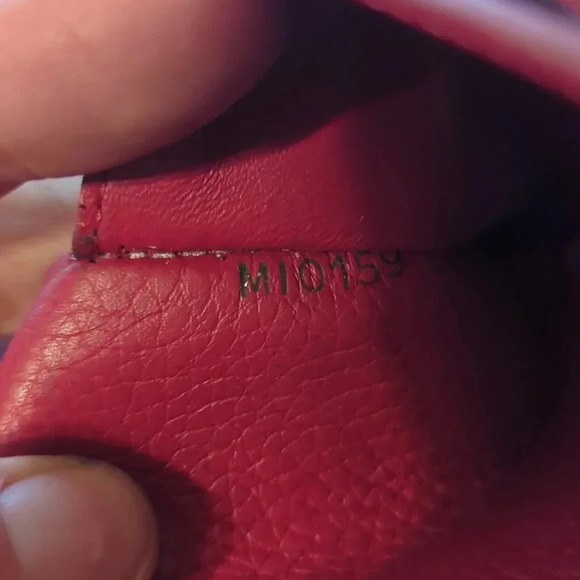 Authentic Louis Vuitton Taurillon Portefeuille Capucines Wallet in Red - Picture 14 of 15